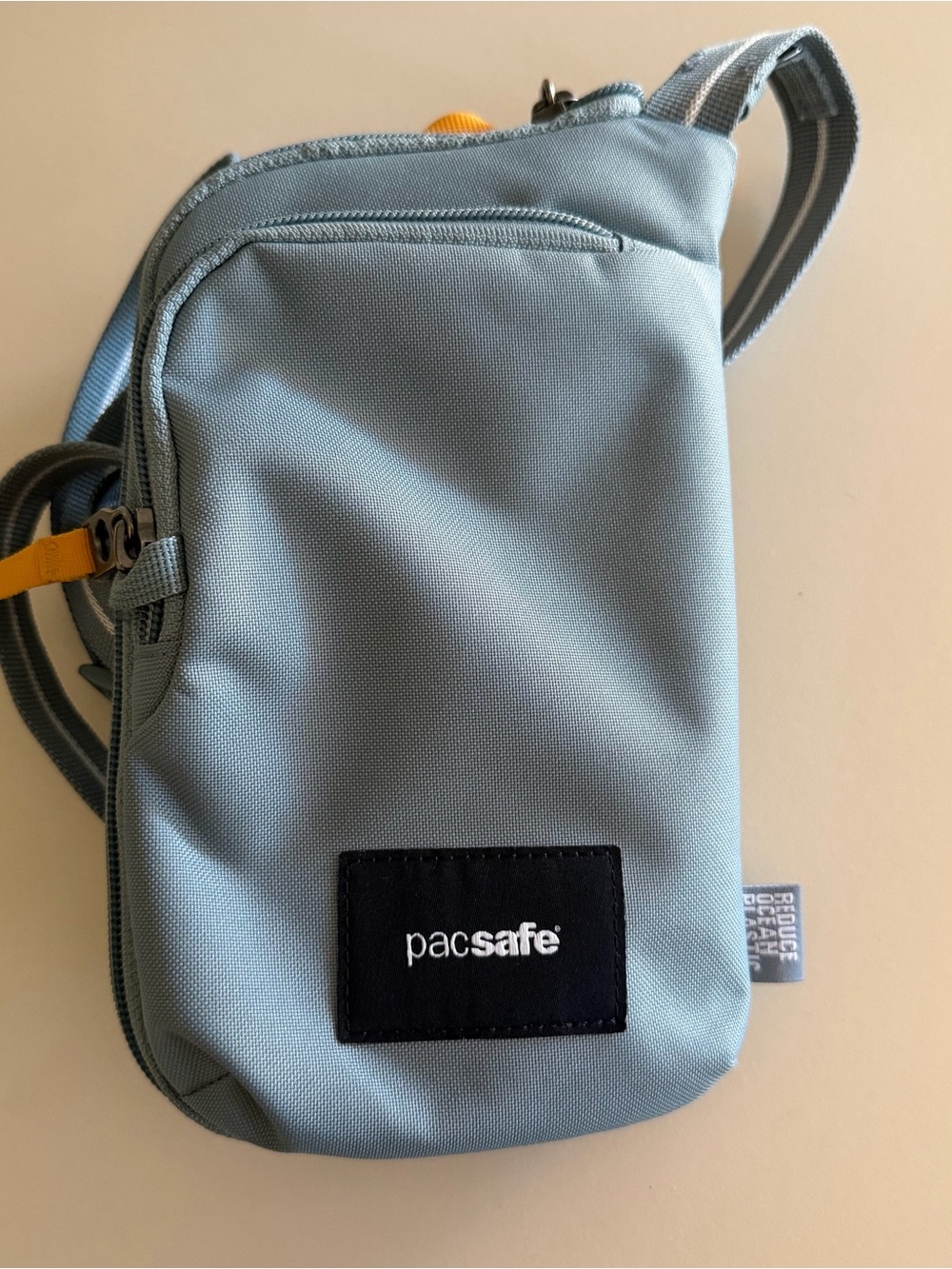 Pacsafe® GO Anti-Theft Tech Crossbody(Fresh Mint) - Picture 3 of 8